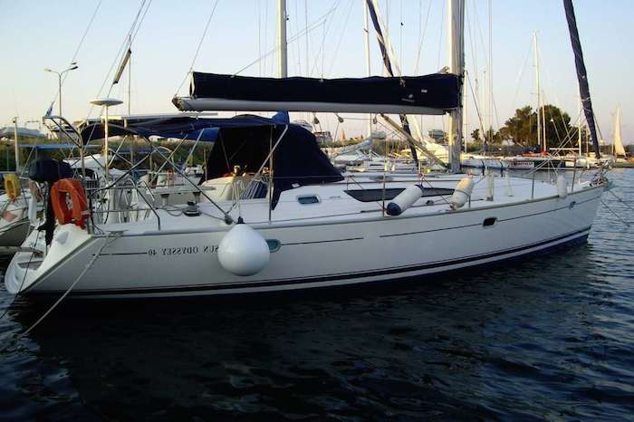 Charter a Sailing Yacht Jeanneau Sun Odyssey