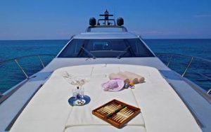 Charter a yacht in Halkidiki