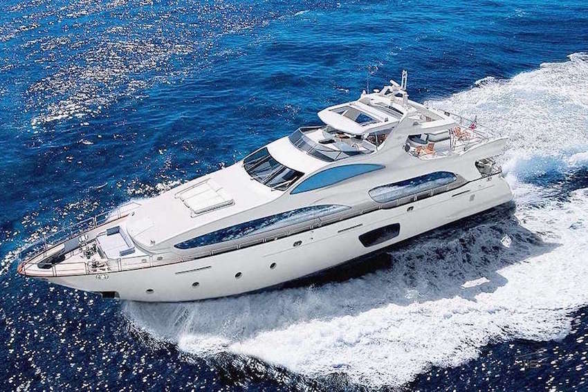 charter a luxury yacht